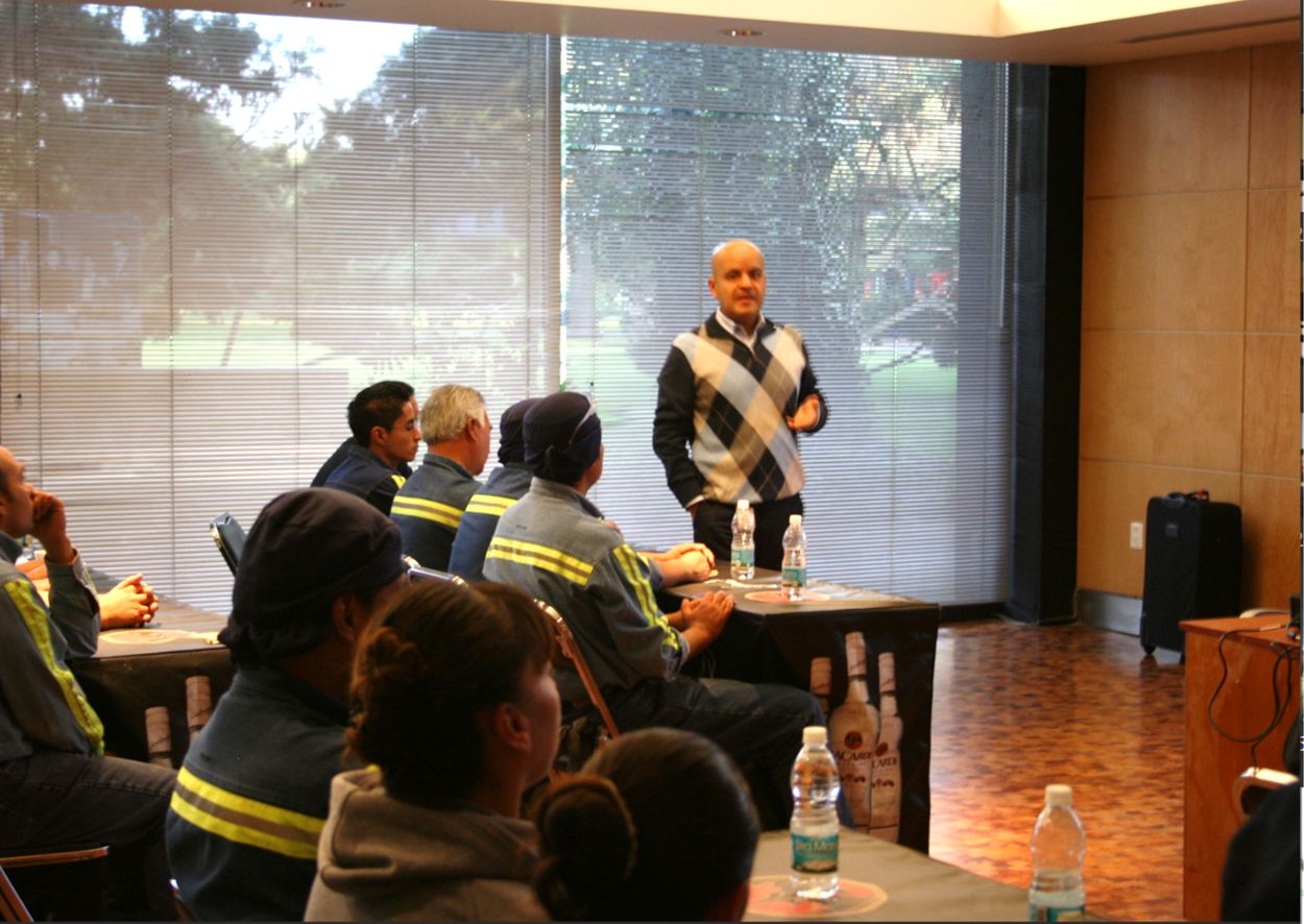 FOTO EDUARDO MENTOR DE EMPRESARIOS 4